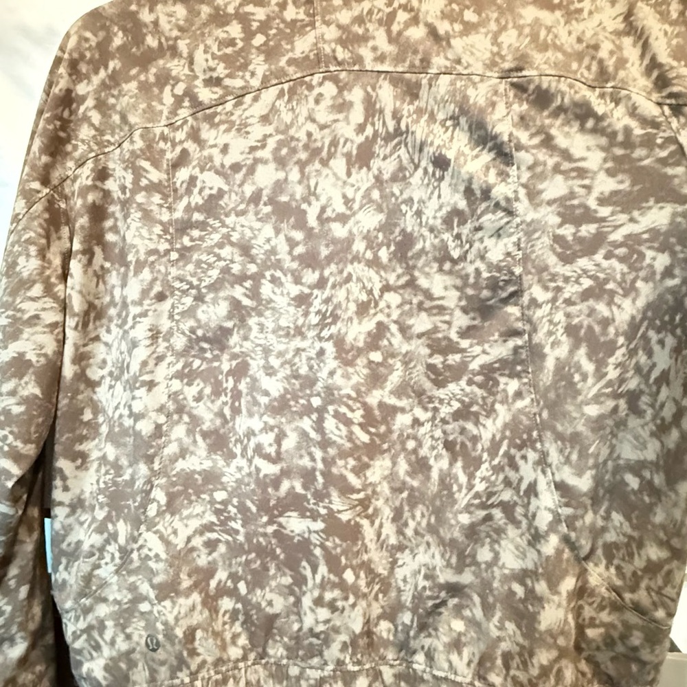 Lululemon Bombs Away Black / Olive Green Camo Print Reversible Zip Jacket